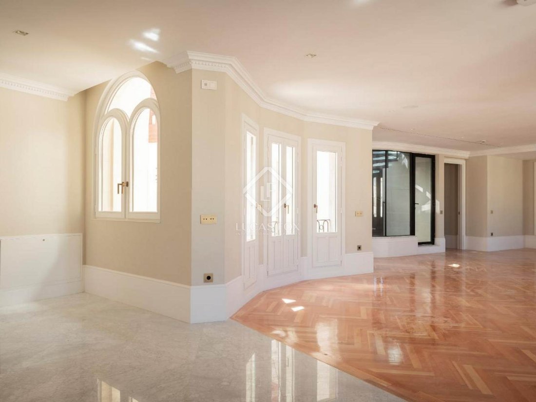 Penthouse in Barrio Salamanca, Community of Madrid, Spain 4 - 15312797