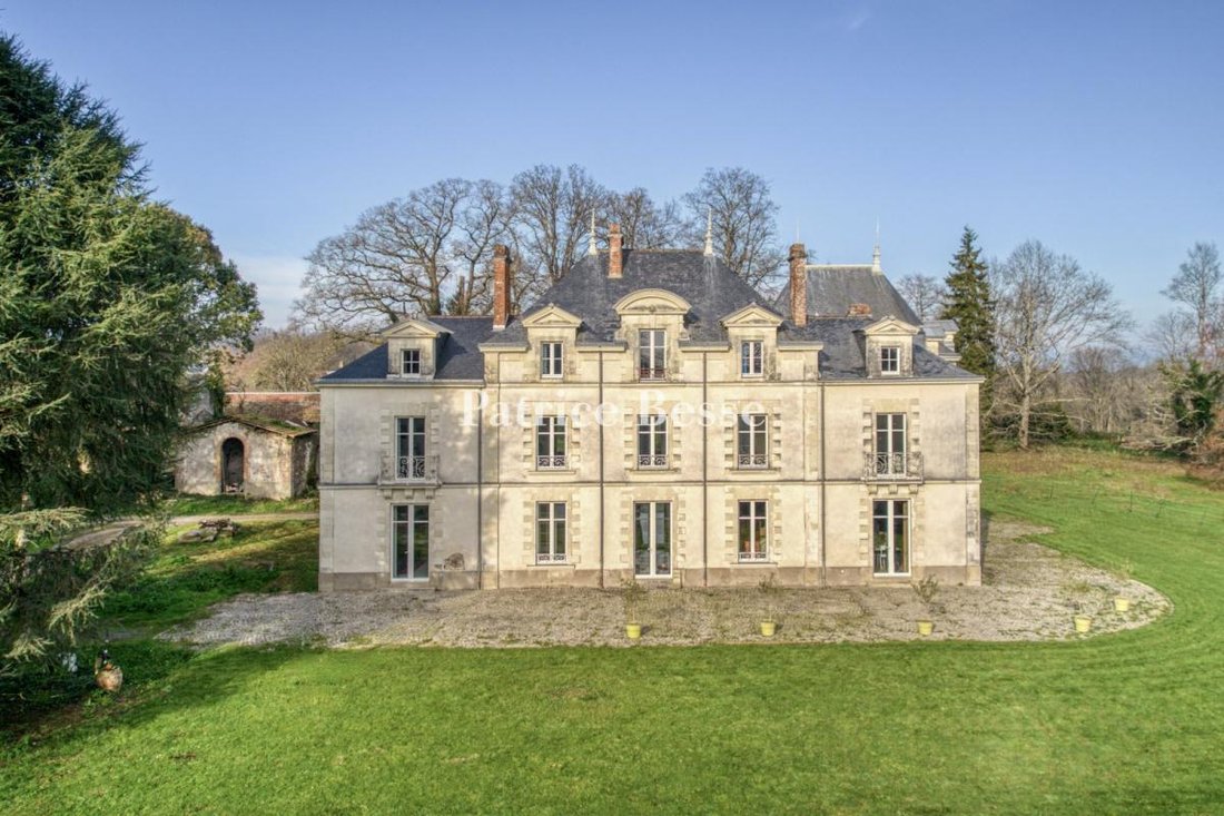 Whispers of the Loire: A 19th-Century Château’s Timeless Embrace Near Nantes