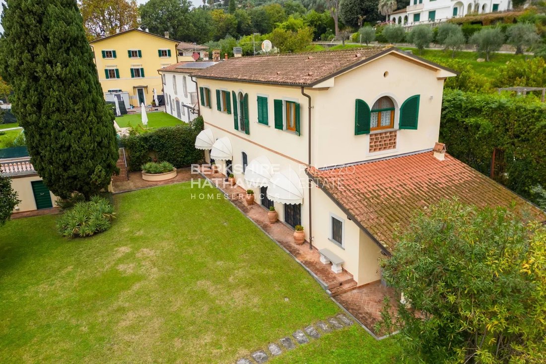 Villa in Pietrasanta, Tuscany, Italy 4 - 14843041