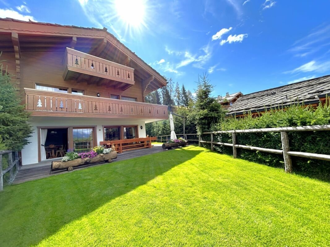 Crans-Montana, Valais, Switzerland 1 - 15320147