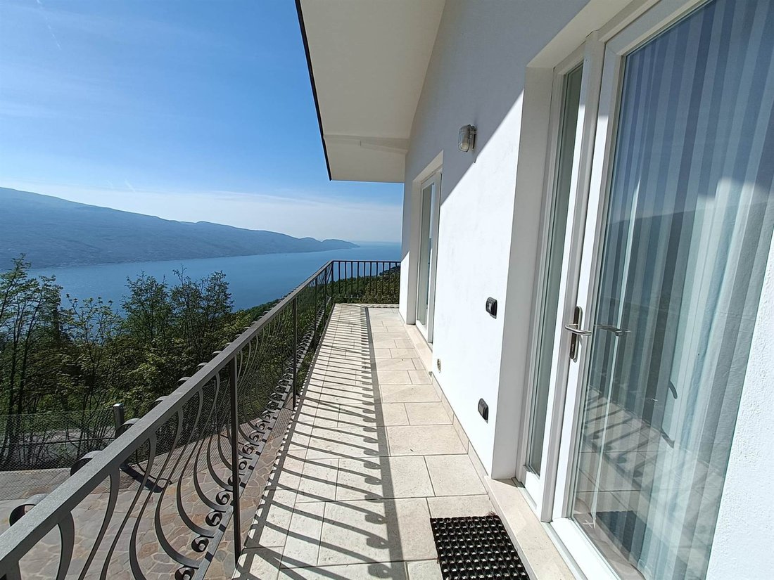 Villa en Tignale, Lombardía, Italia 3 - 15320065