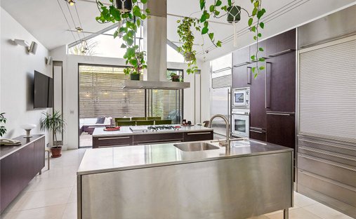 House in Angel, Islington, England 1