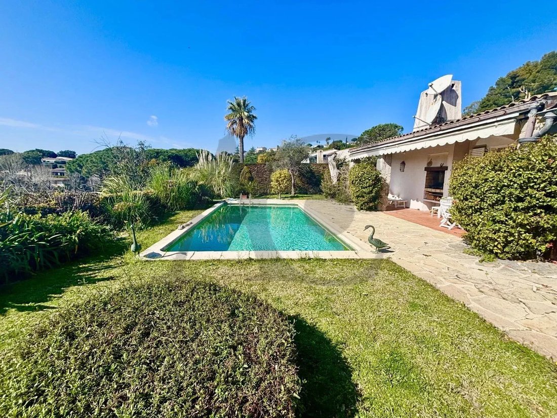 Villa in Vaug, Villeneuve-Loubet, France 2 - 15305679