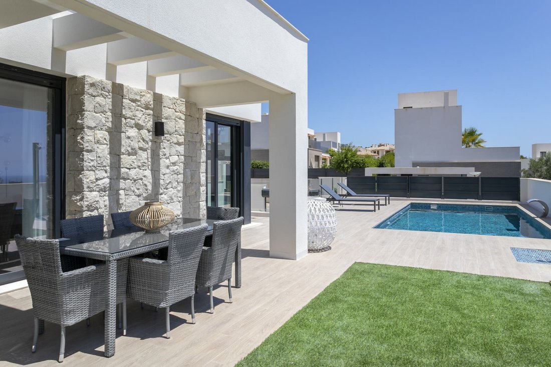 Villa in Finestrat, Valencian Community, Spain 2 - 12666662