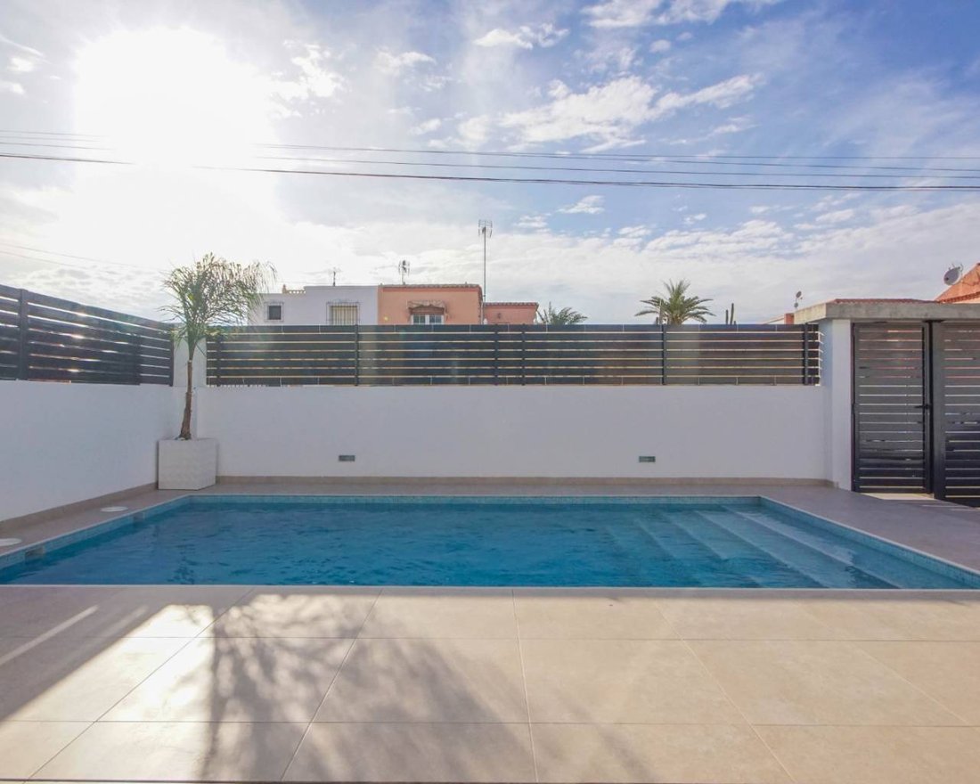 Villa in Torrevieja, Valencian Community, Spain 5 - 12686373
