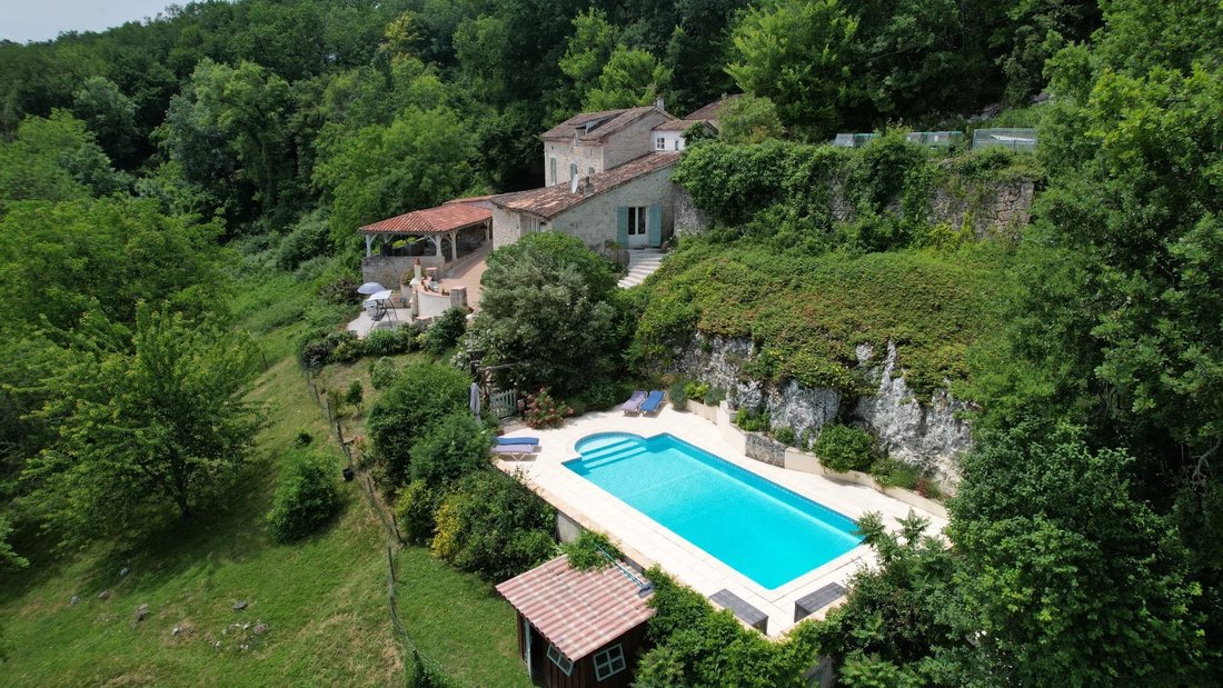 House in Laroque-Timbaut, Nouvelle-Aquitaine, France 1 - 15227824