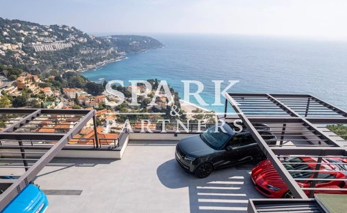 Villa in Village-Cros de Caste-Coupiere-Mont Gros, Roquebrune-Cap-Martin, France 1