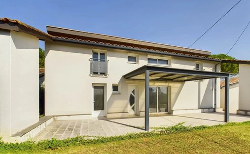 House in Laroque-Timbaut, Nouvelle-Aquitaine, France 1
