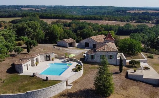 House in Montcuq, Montcuq-en-Quercy-Blanc, France 1