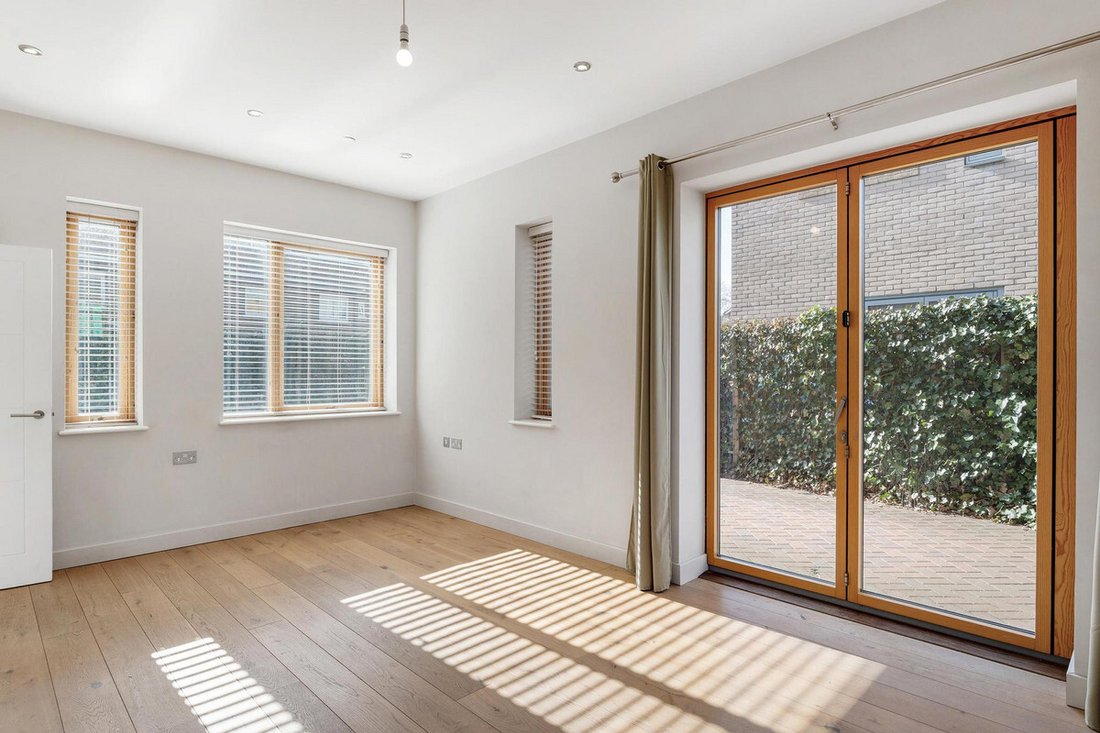 House in Little Ealing, Hounslow, England 3 - 15322046