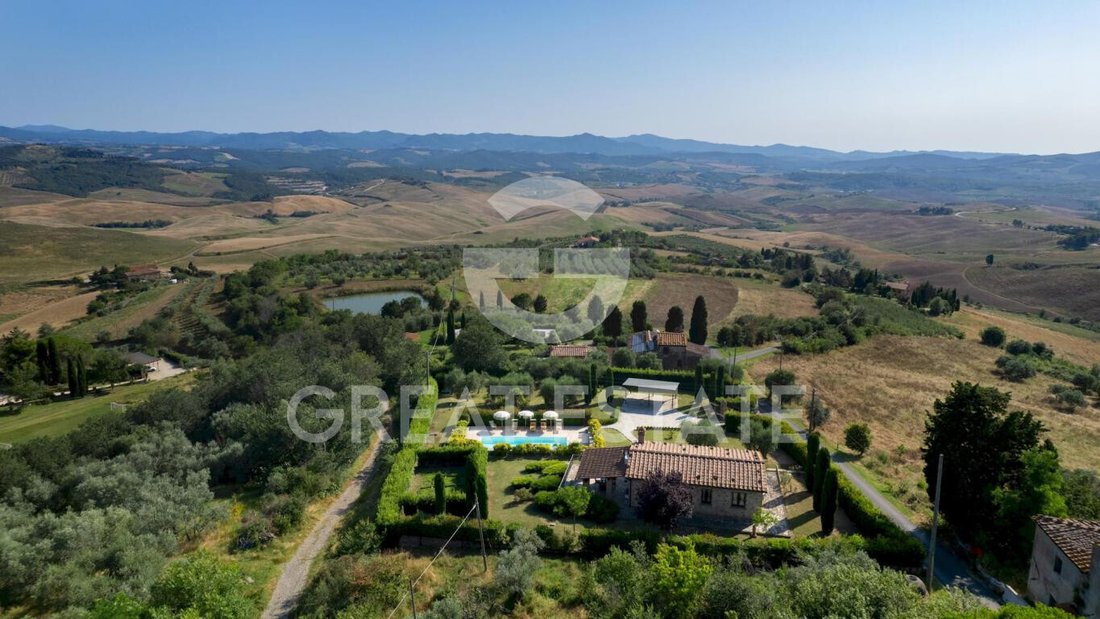 Estate in Volterra, Tuscany, Italy 1 - 15322310
