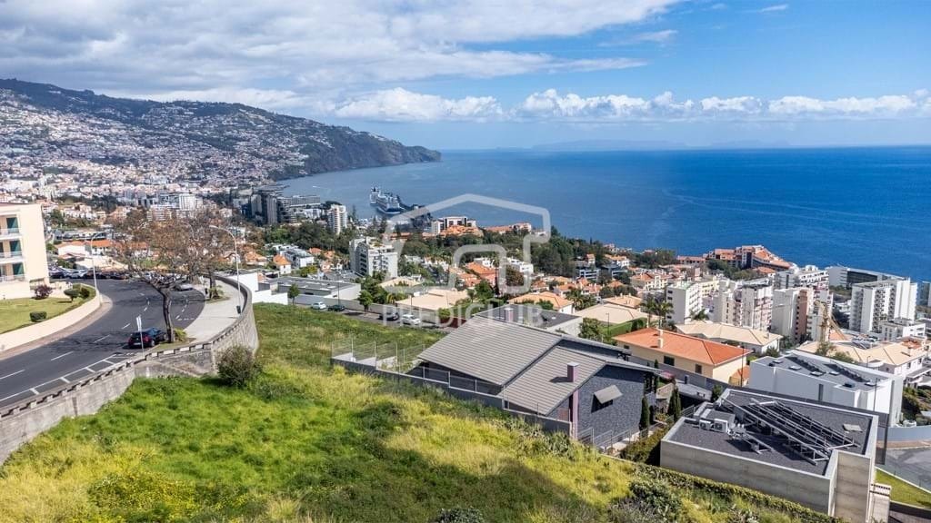 Villa in Funchal, Autonome Region Madeira, Portugal 2 - 15321362
