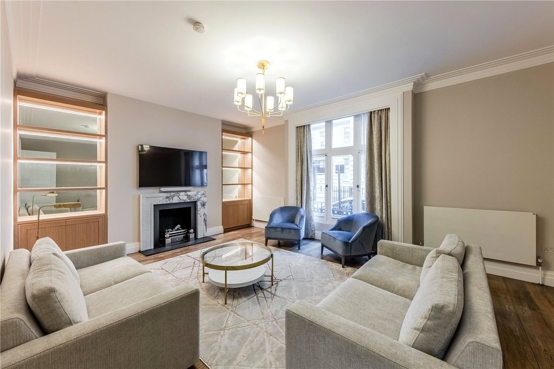 Apartment in Mayfair, Westminster, England 2 - 15322096