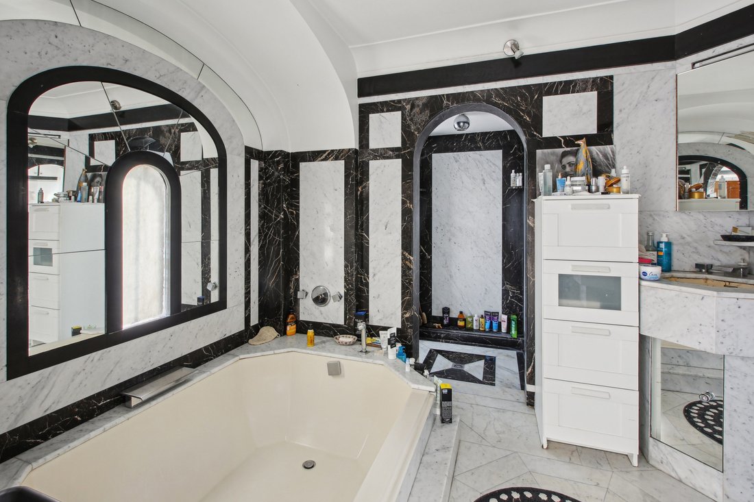 Apartment in Paris, Île-de-France, France 5 - 14794496