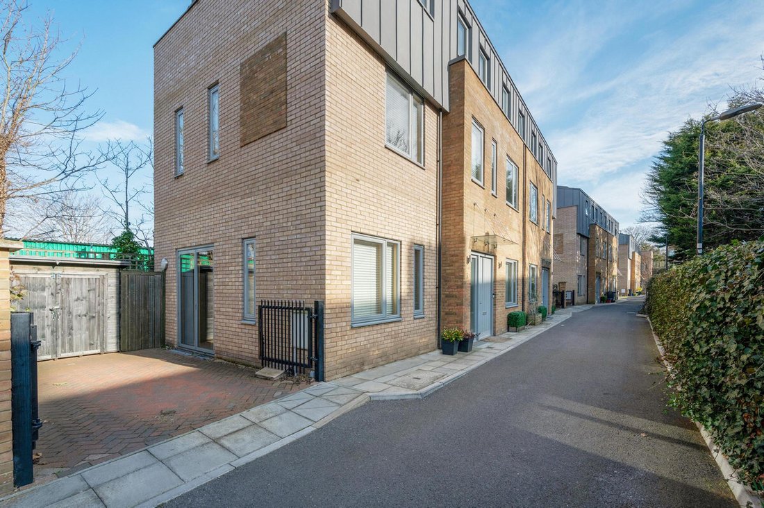 House in Little Ealing, Hounslow, England 1 - 15322046