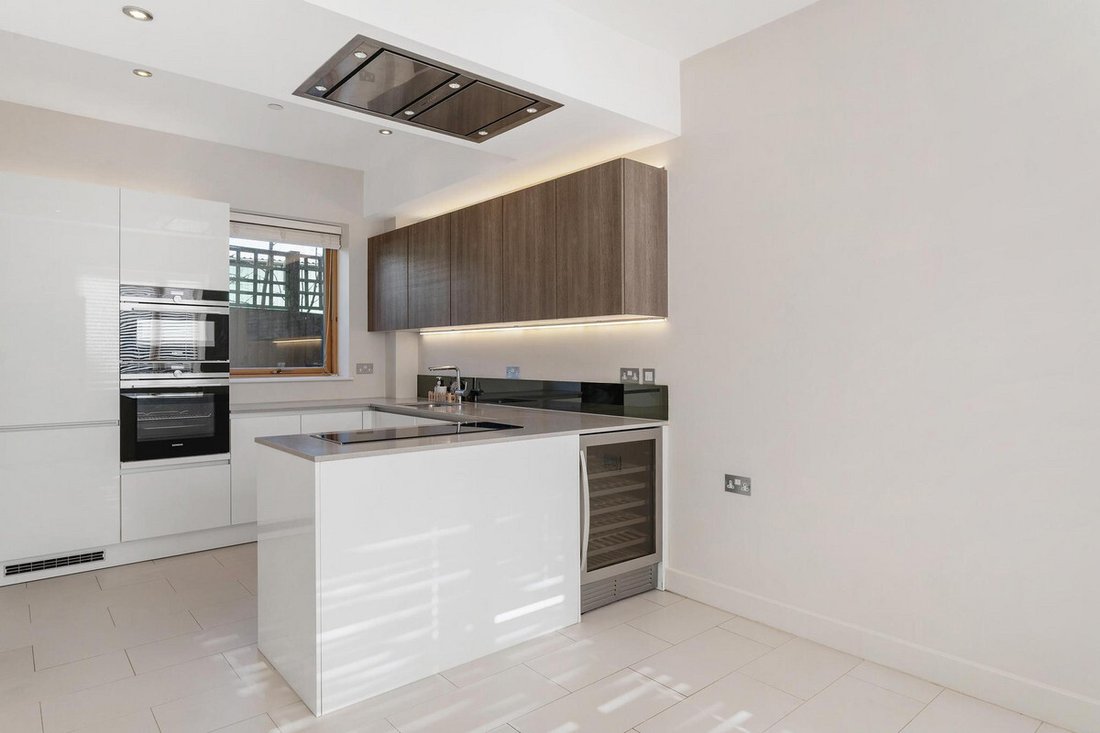 House in Little Ealing, Hounslow, England 2 - 15322046