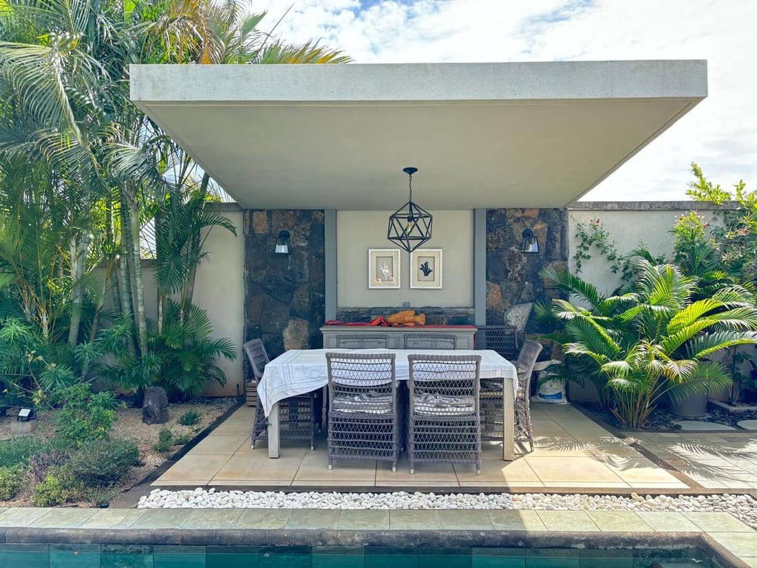 House in Pointe aux Piments, Pamplemousses District, Mauritius 2 - 15322053