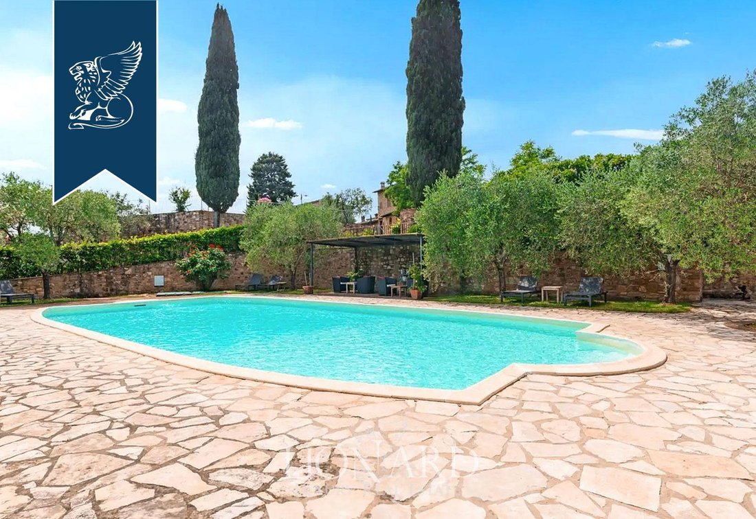 Villa in Poggibonsi, Tuscany, Italy 4 - 14646699