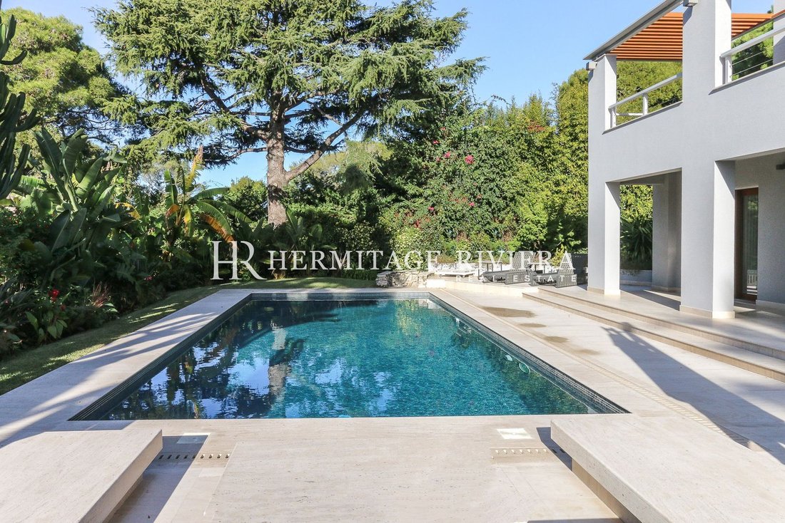 Villa in Saint-Jean-Cap-Ferrat, Provence-Alpes-Côte d'Azur, France 3 - 14046636