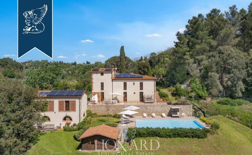 Villa in Palaia, Tuscany, Italy 1