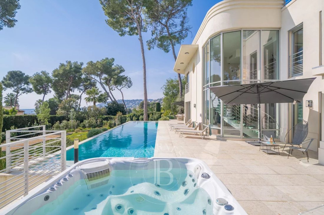 Villa in Fontmerle, Antibes, France 2 - 15054424