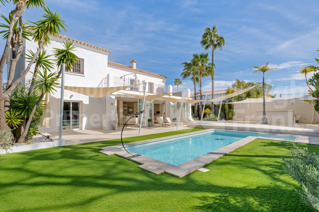 Villa in Marbella, Andalusia, Spain 1 - 15321672