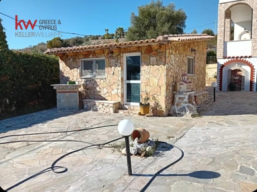 House in Kropia, Attica, Greece 2 - 15321098
