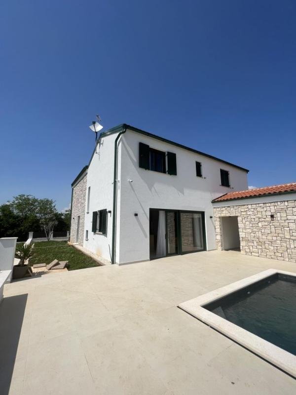 Villa in Marcana, Istria County, Croatia 2 - 12937040