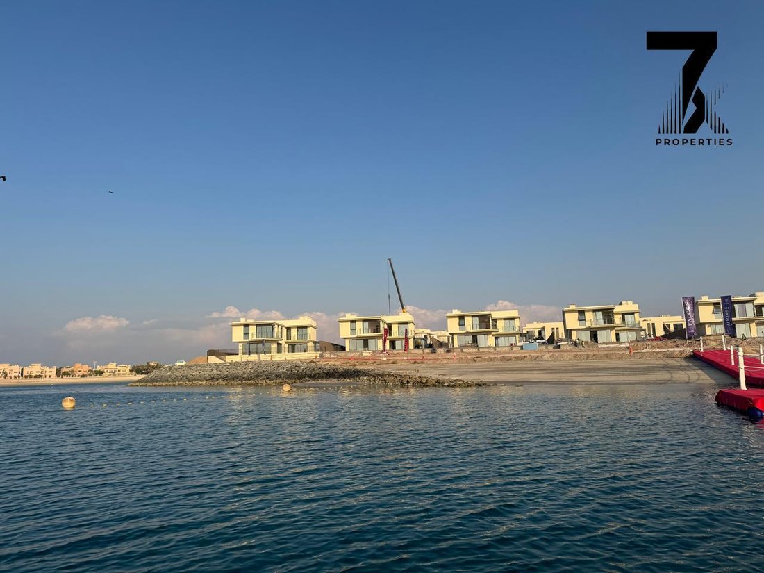 Villa in Al Hamra Village, Ras al-Khaimah Emirate, United Arab Emirates 1 - 15323859