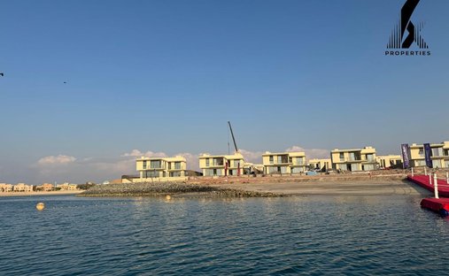 Villa in Al Jazeera Al Hamra, Ras al Khaimah, United Arab Emirates 1