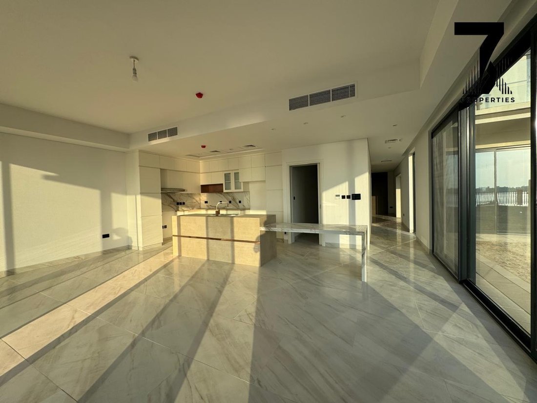 Villa in Al Hamra Village, Ras al-Khaimah Emirate, United Arab Emirates 4 - 15323859