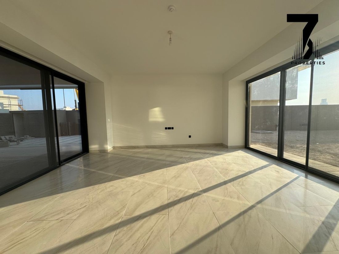Villa in Al Hamra Village, Ras al-Khaimah Emirate, United Arab Emirates 3 - 15323859