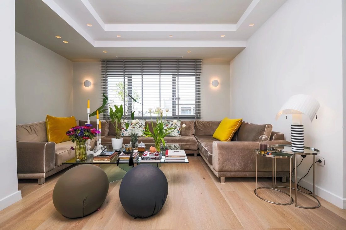 Apartment in Athens, Greece 3 - 14715817