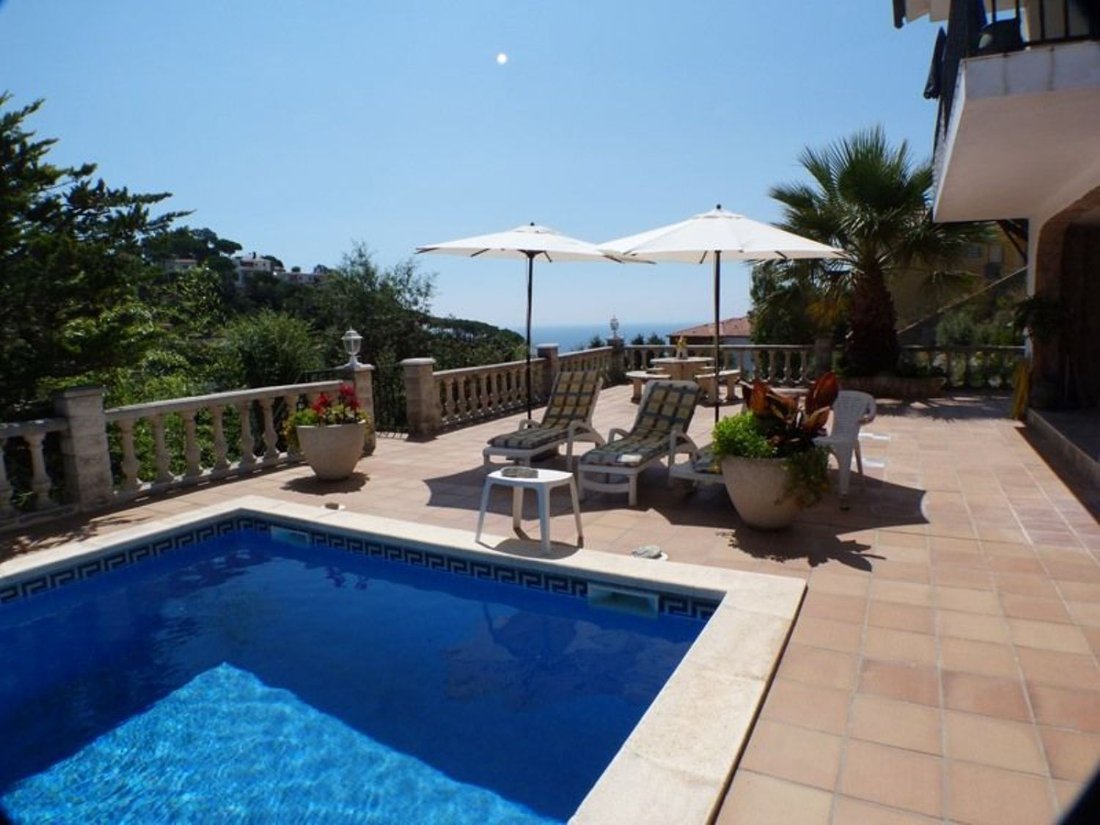 Villa in Lloret de Mar, Catalonia, Spain 1 - 15325028