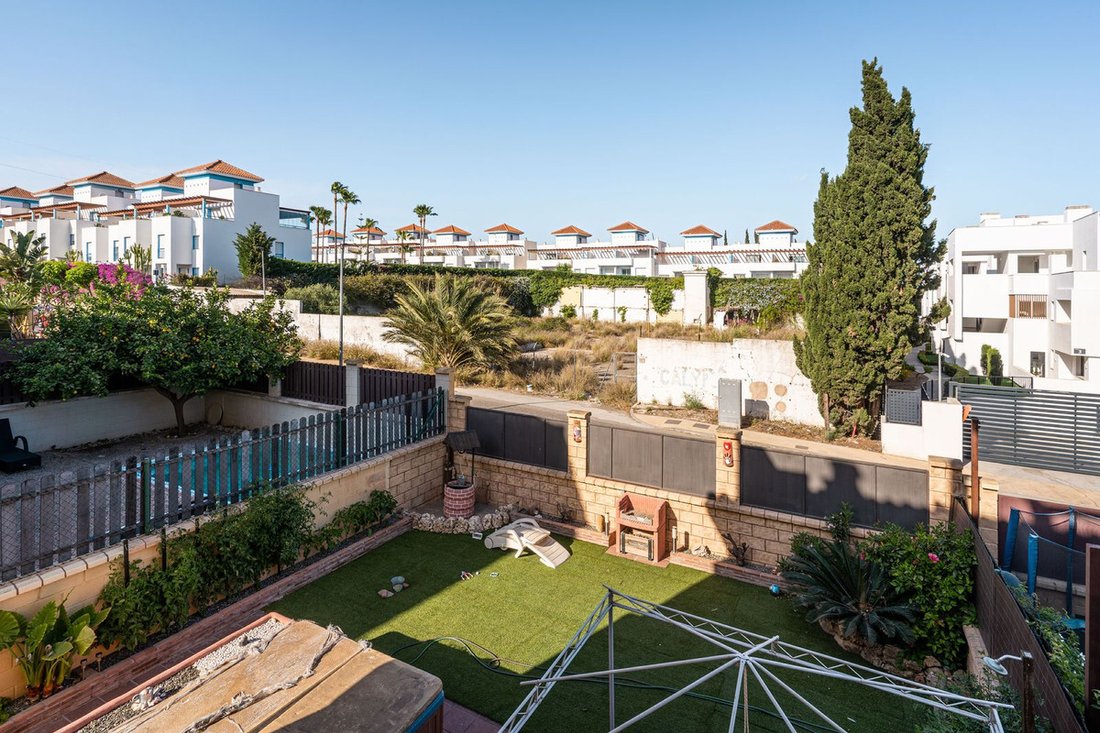 Townhouse in Cancelada, Estepona, Andalusia 4 - 12838661
