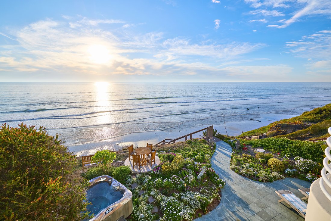 Encinitas, California, United States 1 - 15324429