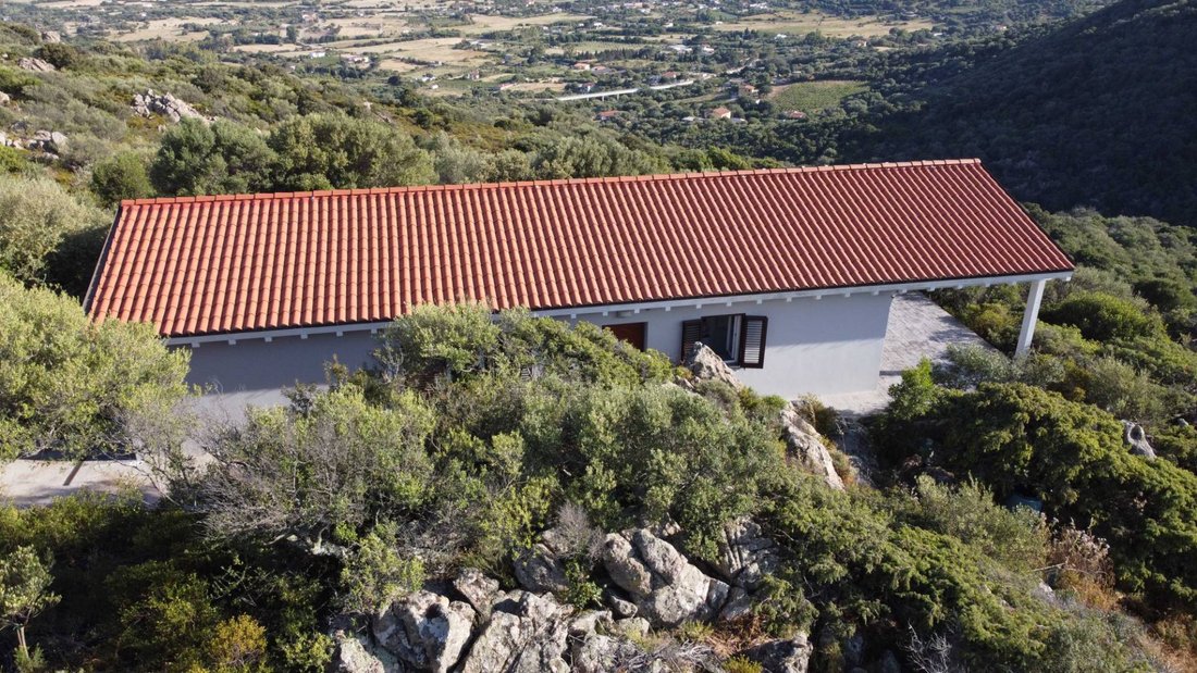 Villa in Peripheral Fractions, Olbia, Sardinia 3 - 15325513