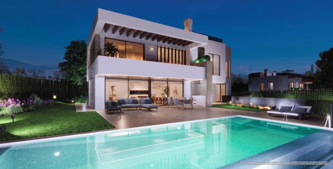 Villa in Estepona, Andalusia, Spain 1 - 15325251