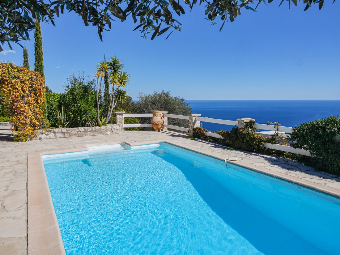Villa in La Turbie, Provence-Alpes-Côte d'Azur, France 2 - 15267386
