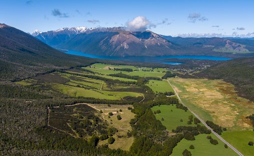 Land in St. Arnaud, Tasman, New Zealand 1