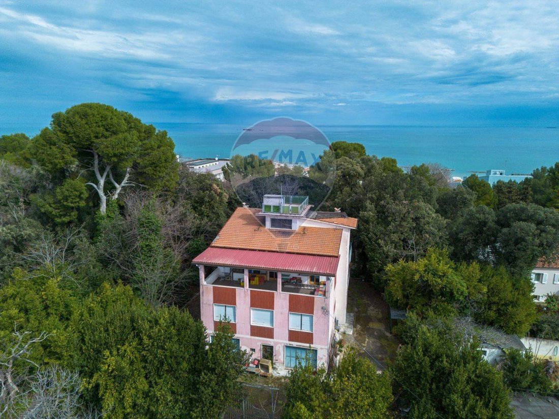 House in Falconara Alta, Falconara Marittima, Marche 4 - 15325549