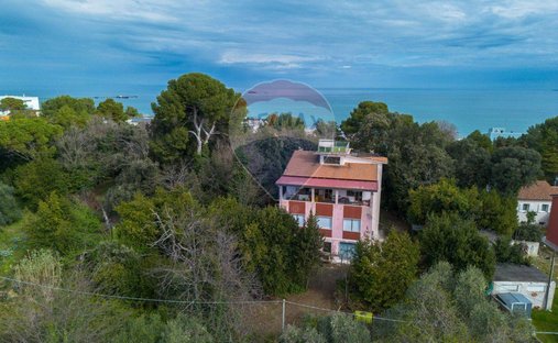 House in Falconara Alta, Falconara Marittima, Marche 1
