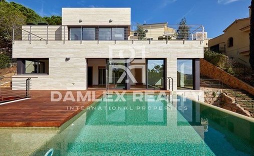 House in Lloret de Mar, Catalonia, Spain 1