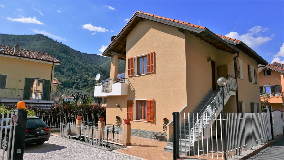 House in Porra, Liguria, Italy 1 - 12772013