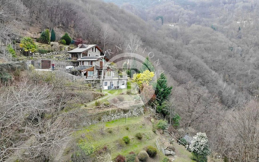Villa in Saliana, Lombardy, Italy 2 - 15325673