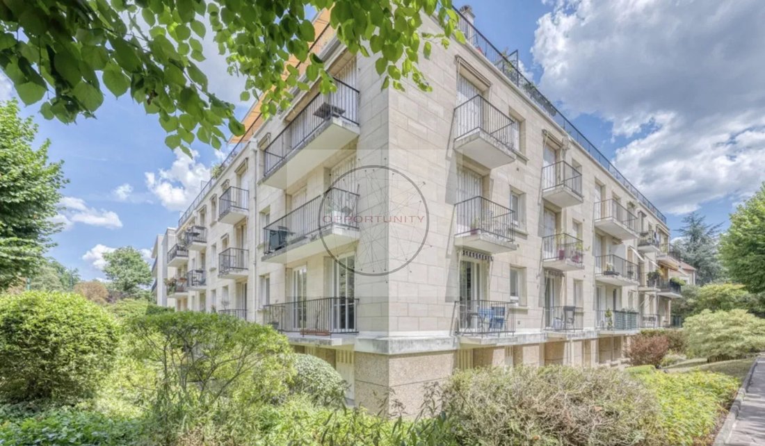Apartment in Nogent-sur-Marne, Ile-de-France, France 1 - 14417720
