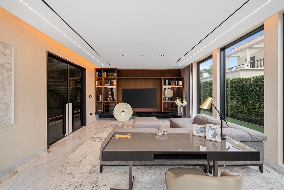 Villa in Dubai, Dubai, United Arab Emirates 3 - 15330428