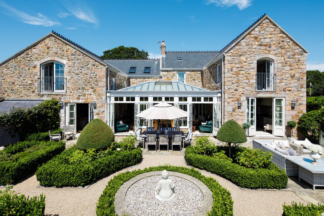 Villa in Jersey, Jersey 2 - 15326402