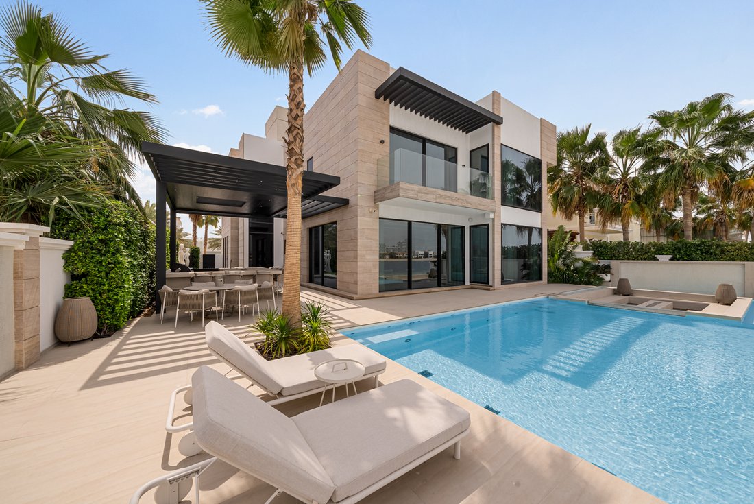 Villa in Dubai, Dubai, United Arab Emirates 1 - 15330428