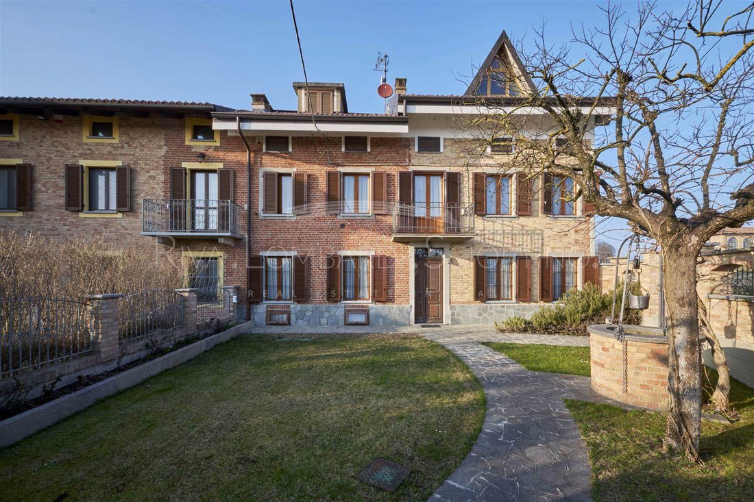 Villa in Costigliole d'Asti, Piedmont, Italy 3 - 15326359